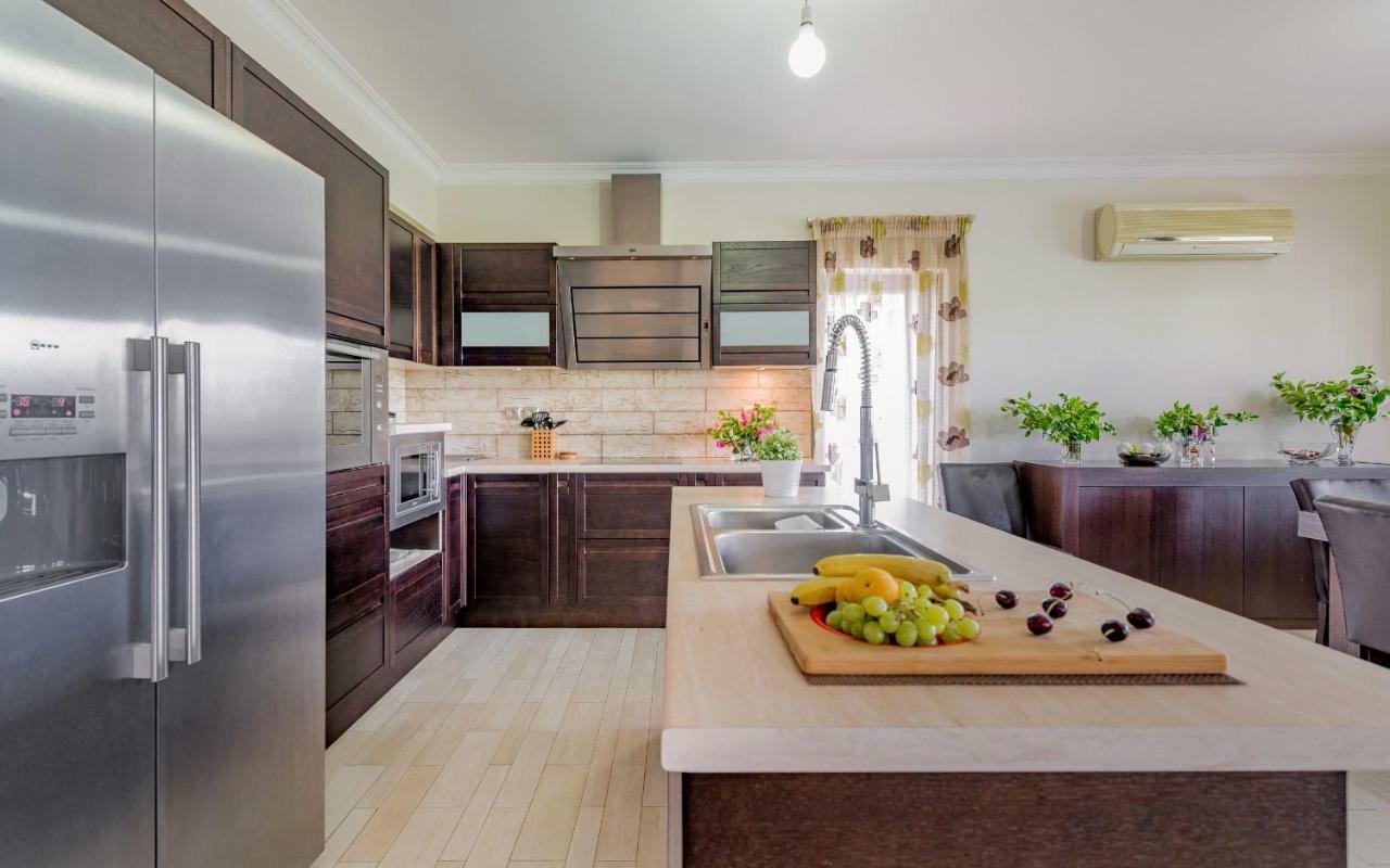 V And H House - Cozy & Ideal For Families, By Zantewize Kalipádhon Exterior foto